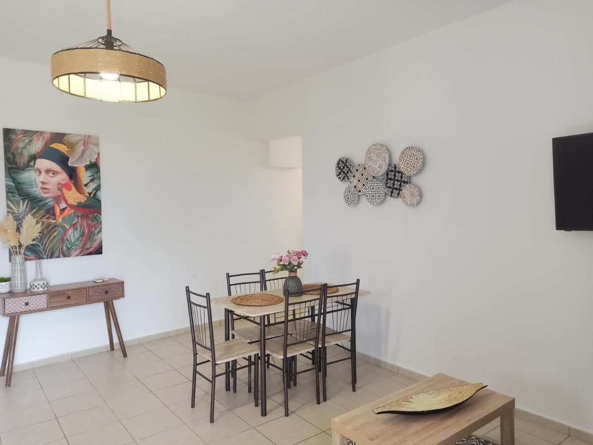Sea Melody Apartments Stavromenos Екстер'єр фото
