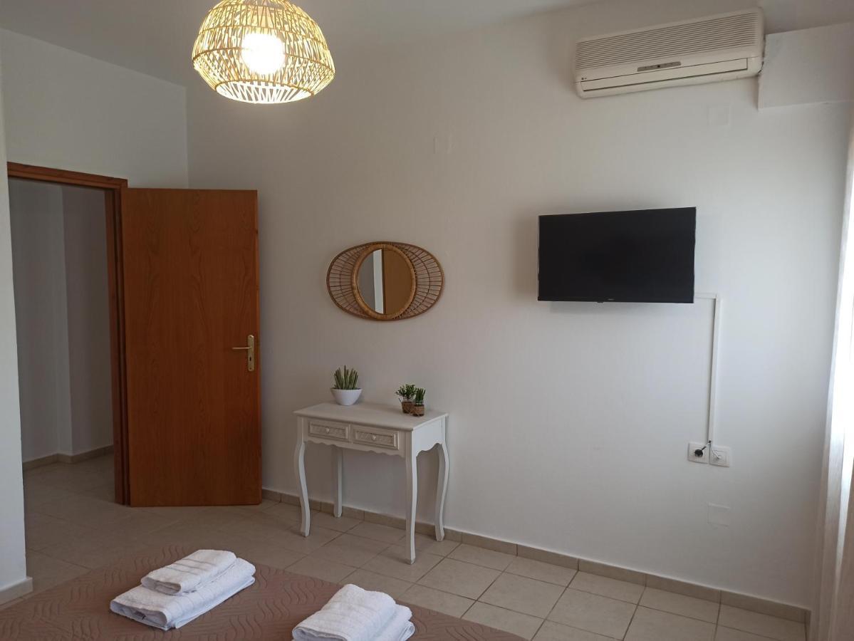 Sea Melody Apartments Stavromenos Екстер'єр фото