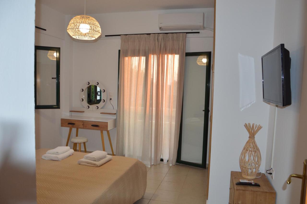Sea Melody Apartments Stavromenos Екстер'єр фото