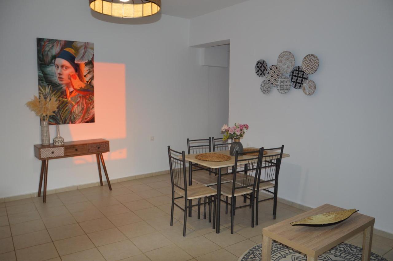 Sea Melody Apartments Stavromenos Екстер'єр фото